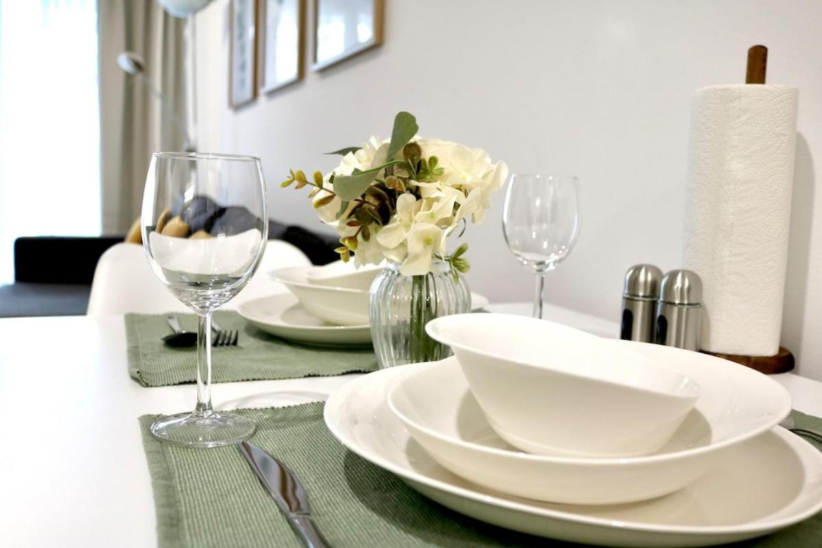 Duha Homes - 1 Apartment, Kueche, Self-check-in, Stellplatz *